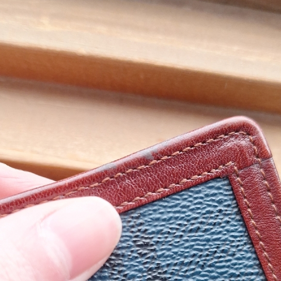 Polo by Ralph Lauren Vintage Leather Bifold Wallet - Picture 15 of 16